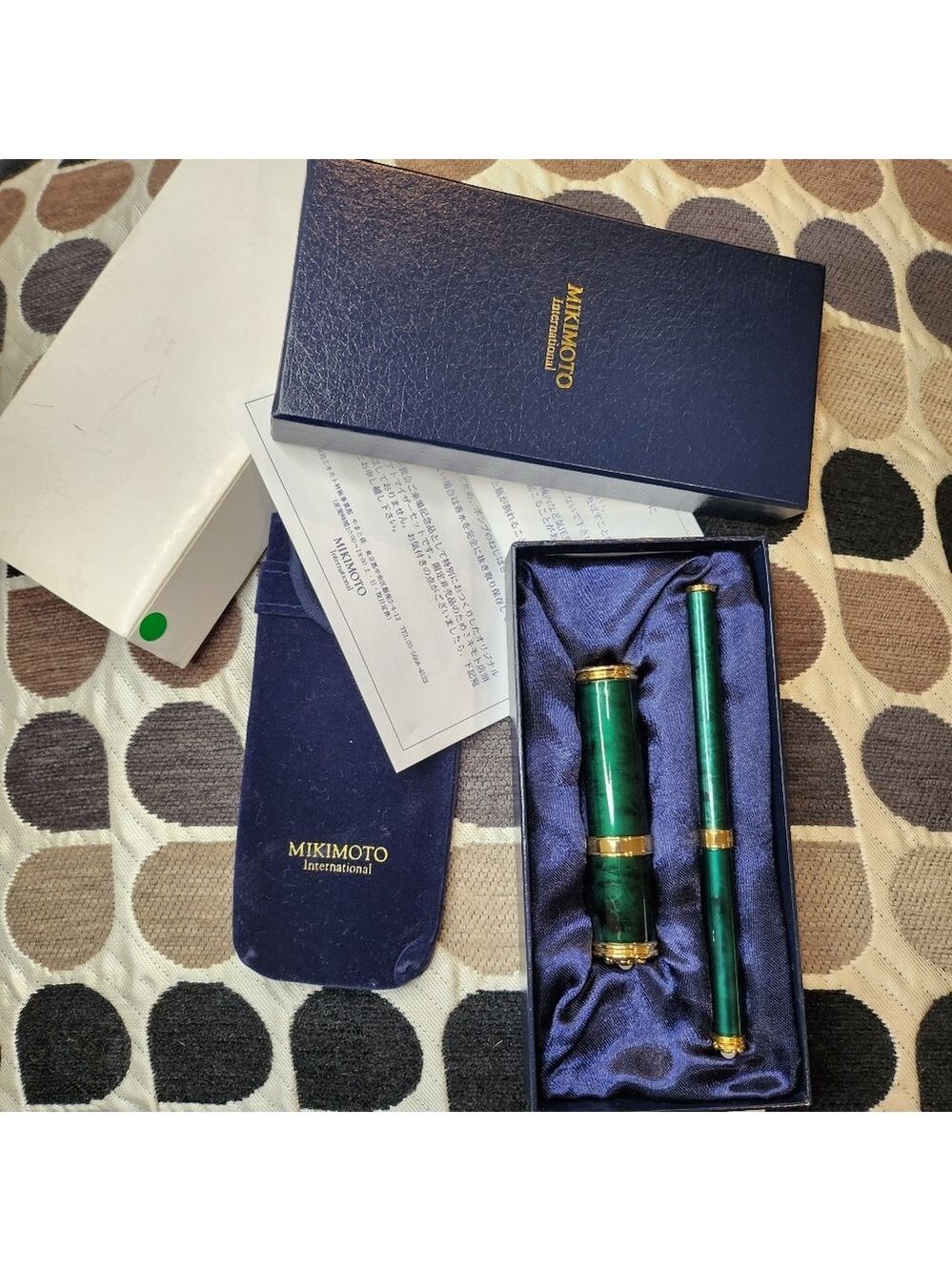 MIKIMOTO International Perfume refillable/ Lip Brush with pearls Vintage not use